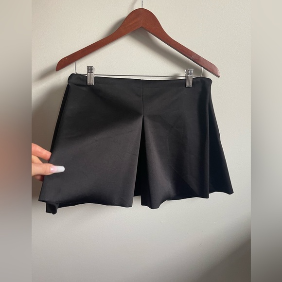 Zara Box-Pleated mini skirt - Picture 3 of 4